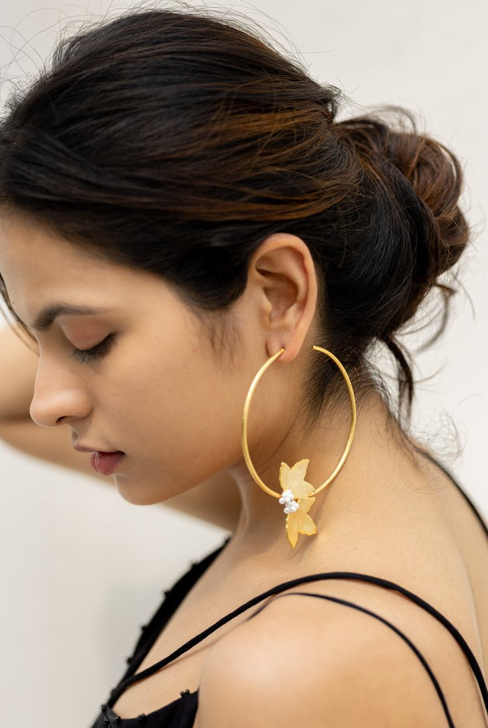 Two Petal Hoops in Gold - CiceroniAarjavee