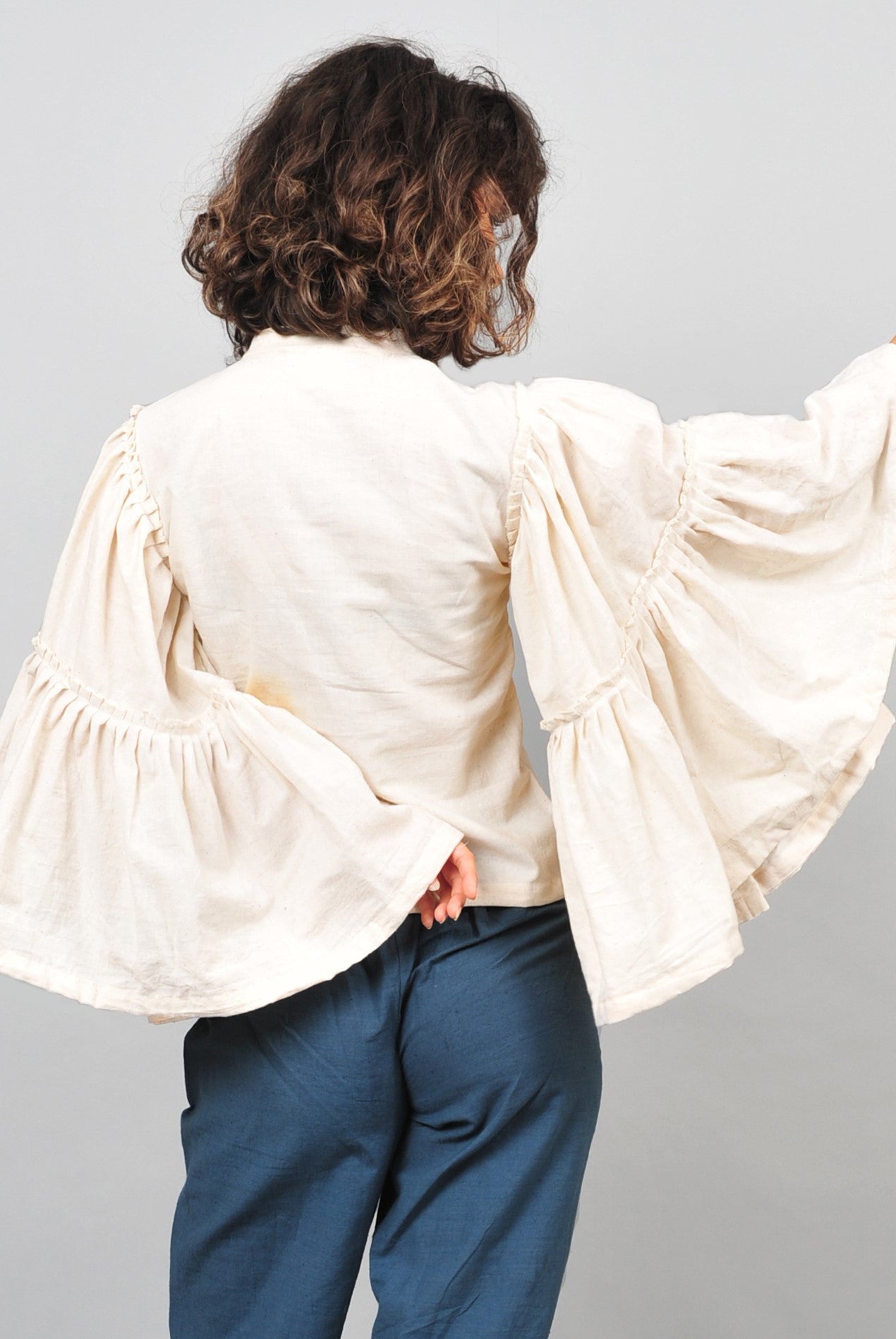 Umbrella Khadi Blouse - Off White - CiceroniRias Jaipur