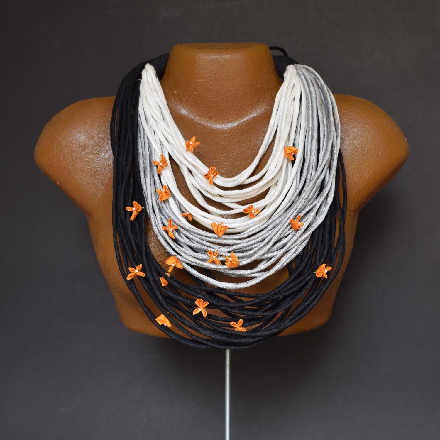 Vanya Neckpiece - CiceroniNeckpiecePaulami