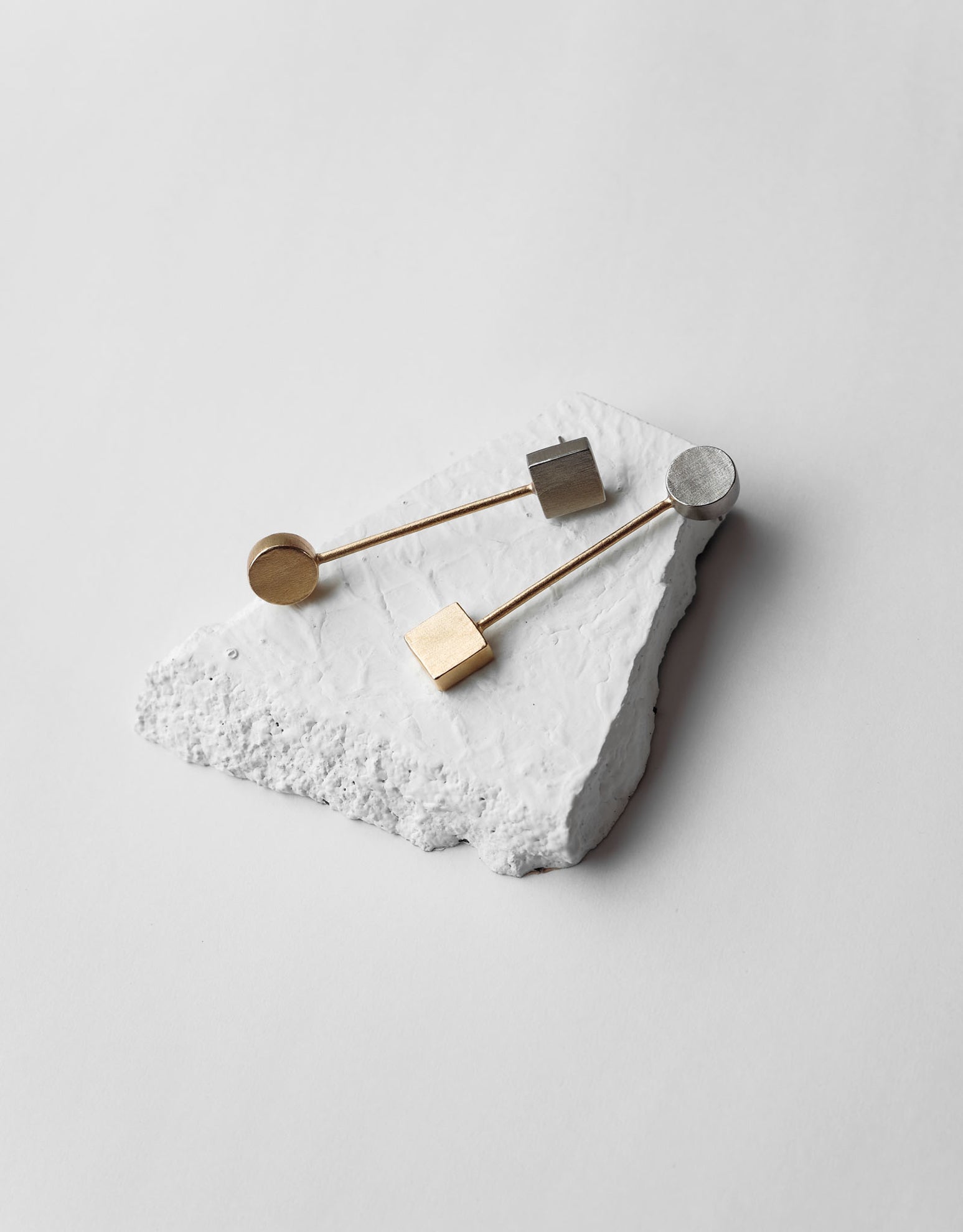 Vice Versa Earrings - CiceroniDE'ANMA