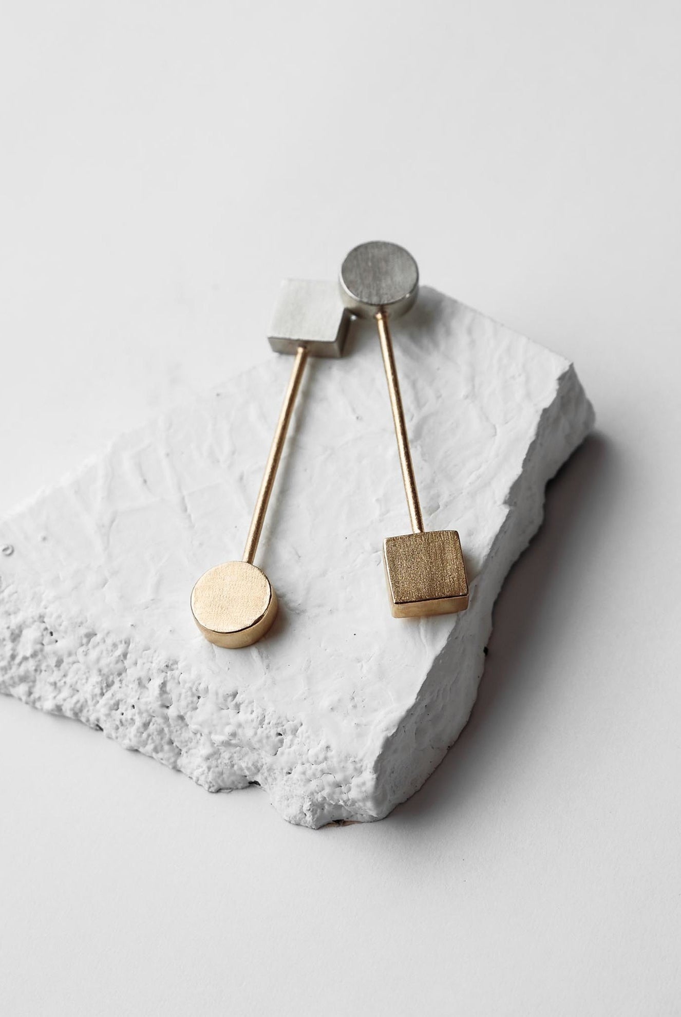 Vice Versa Earrings - CiceroniDE'ANMA