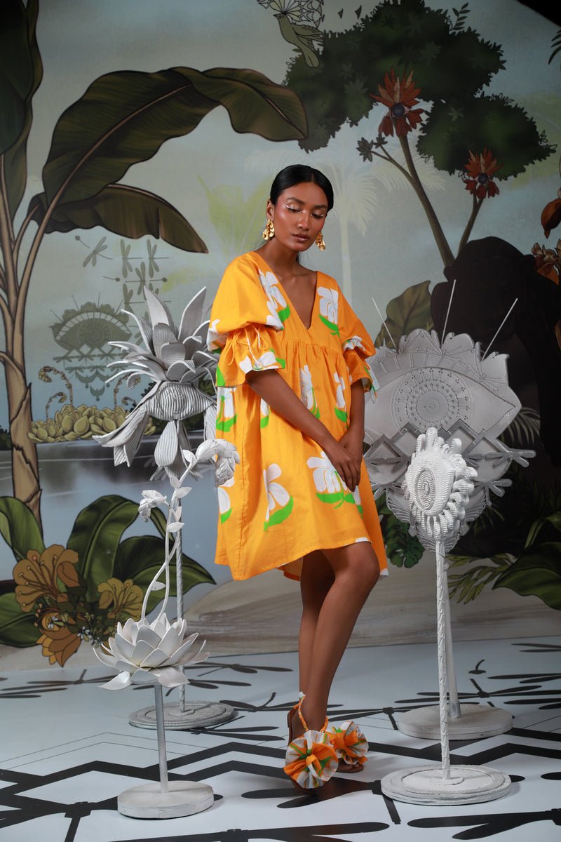 White Hawaiin Dress - CiceroniDressesEkastories