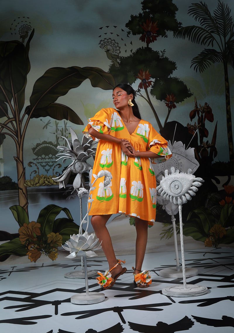 White Hawaiin Dress - CiceroniDressesEkastories