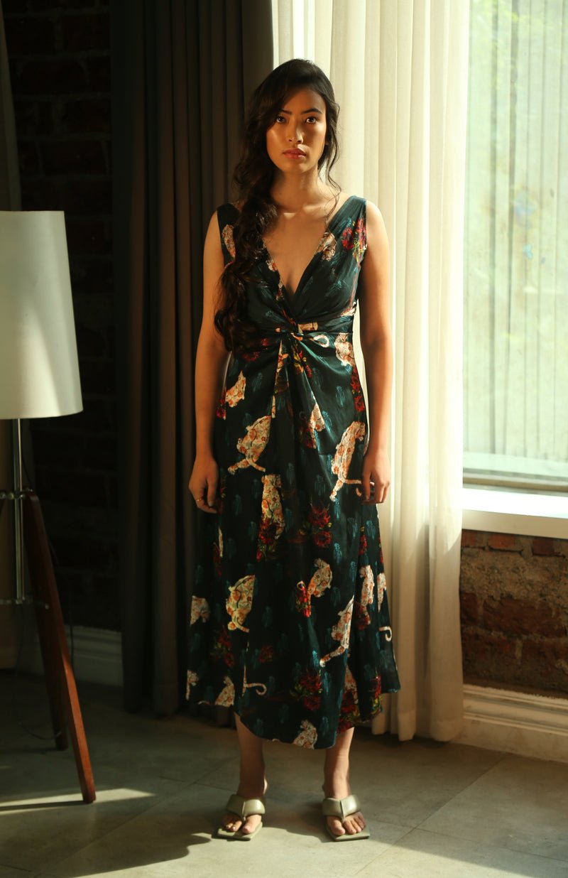 White Panther Dress - CiceroniDressesEkastories