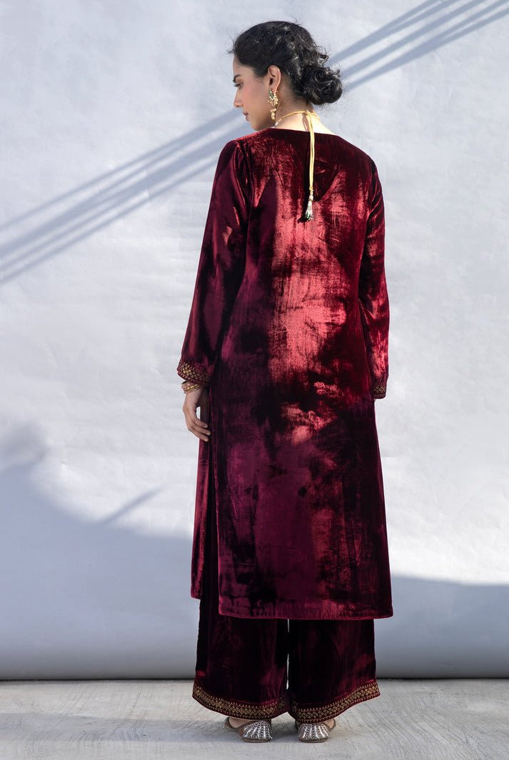 Yasmin Velvet Kurta Set of 2 - CiceroniKurta Set, Festive wearLabel Shreya Sharma