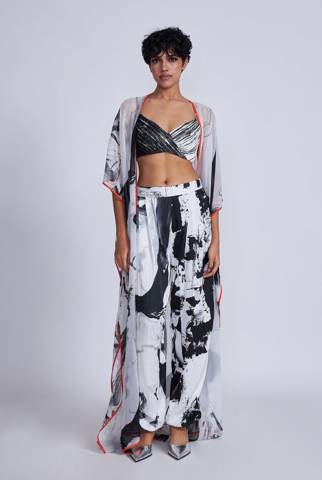 Yuki Cape - CiceroniCapeAdvait