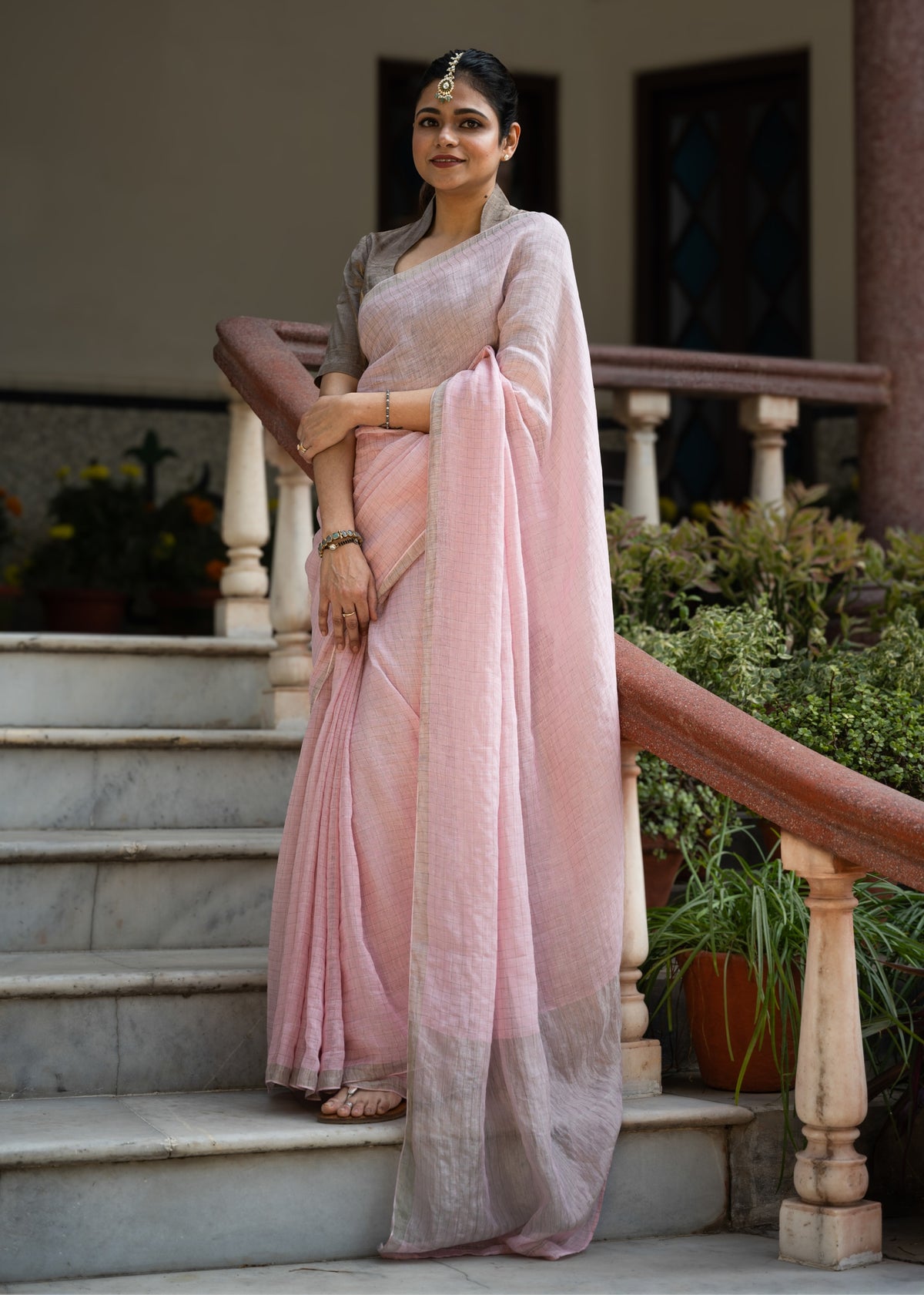Pallu — Bela - Handwoven Checkered Linen Saree, Silver Zari