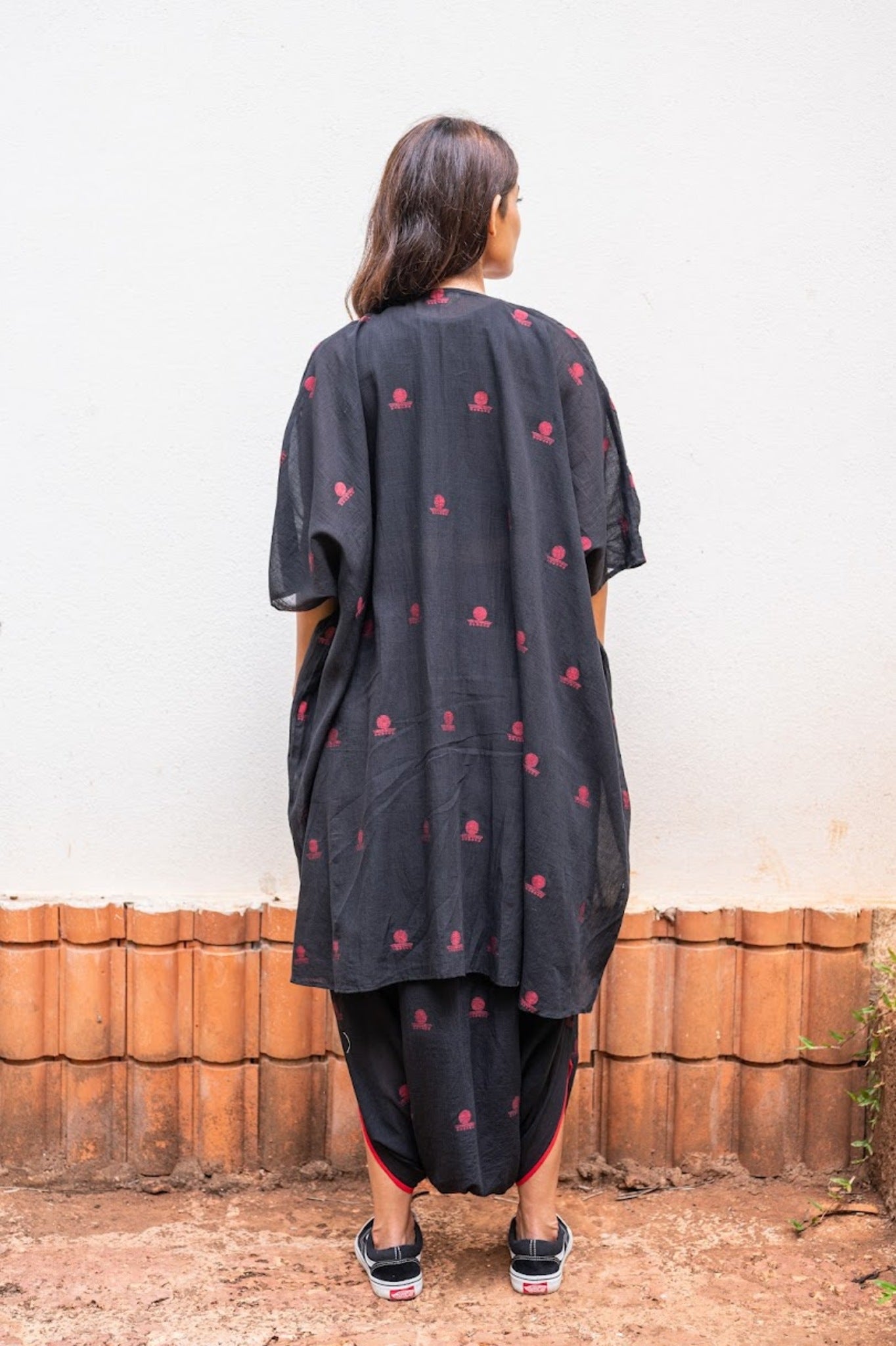 Aastey Black Jamdani Jacket - CiceroniJacketsPrathaa