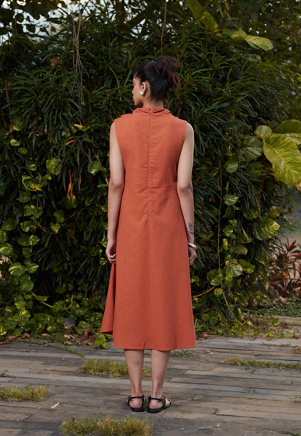 Amber Co - Linen Cowl Neck Dress - CiceroniDressesSaphed