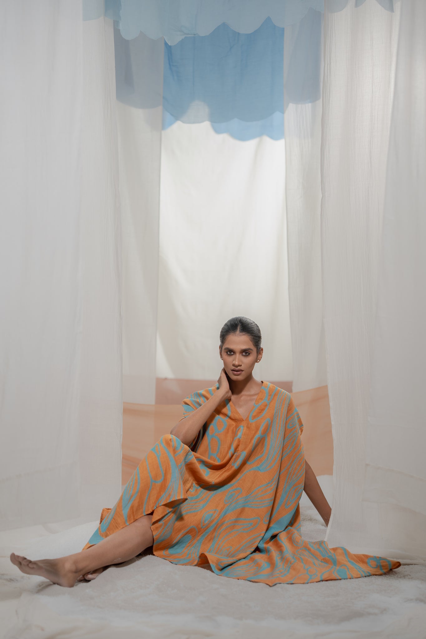 Amber Flow Poncho - CiceroniDressesAmoda - Essence Of India