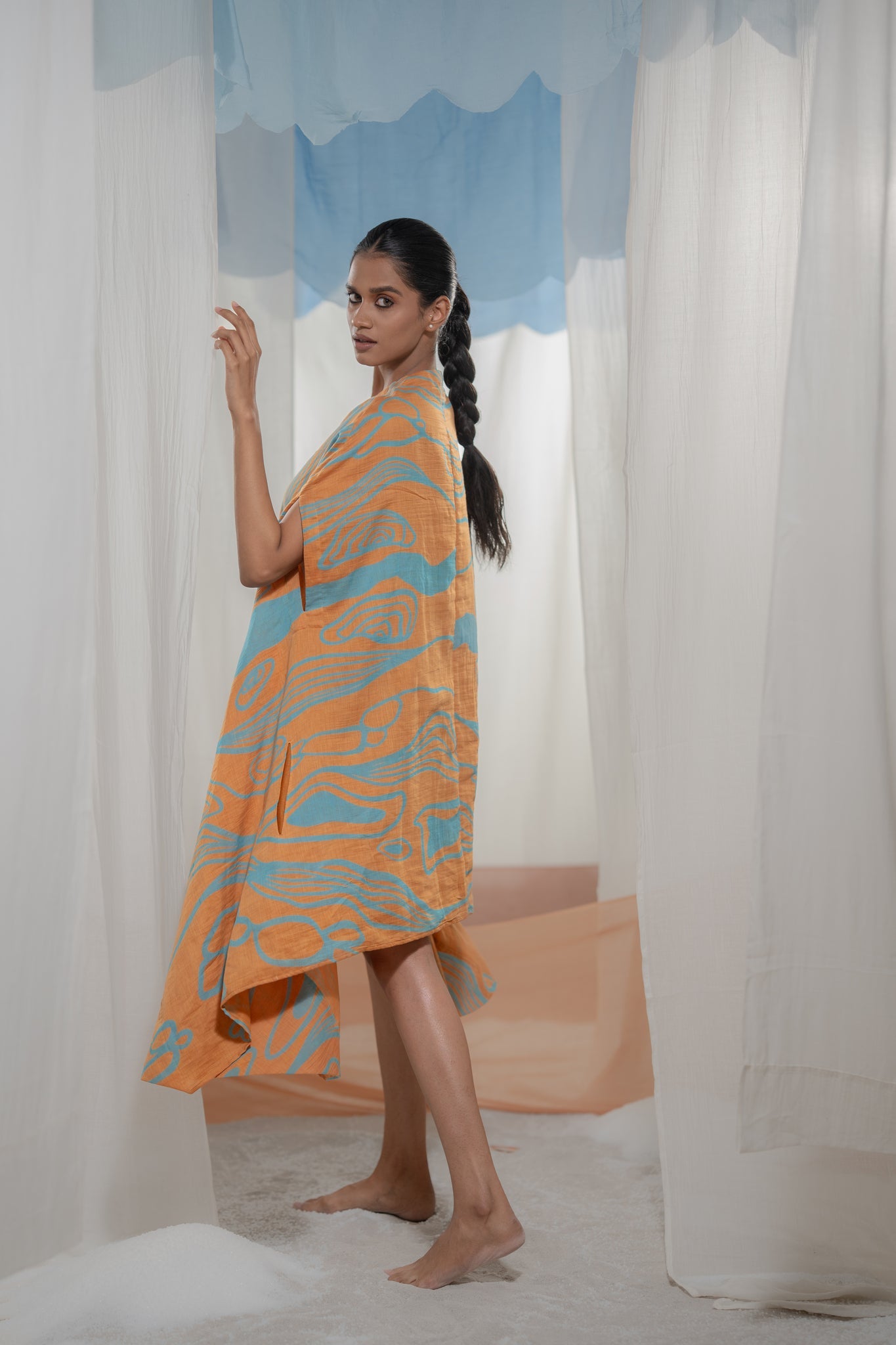 Amber Flow Poncho - CiceroniDressesAmoda - Essence Of India