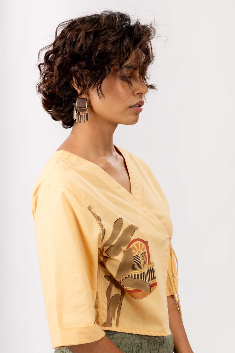 Amber Nako Top - CiceroniTopsAsaii