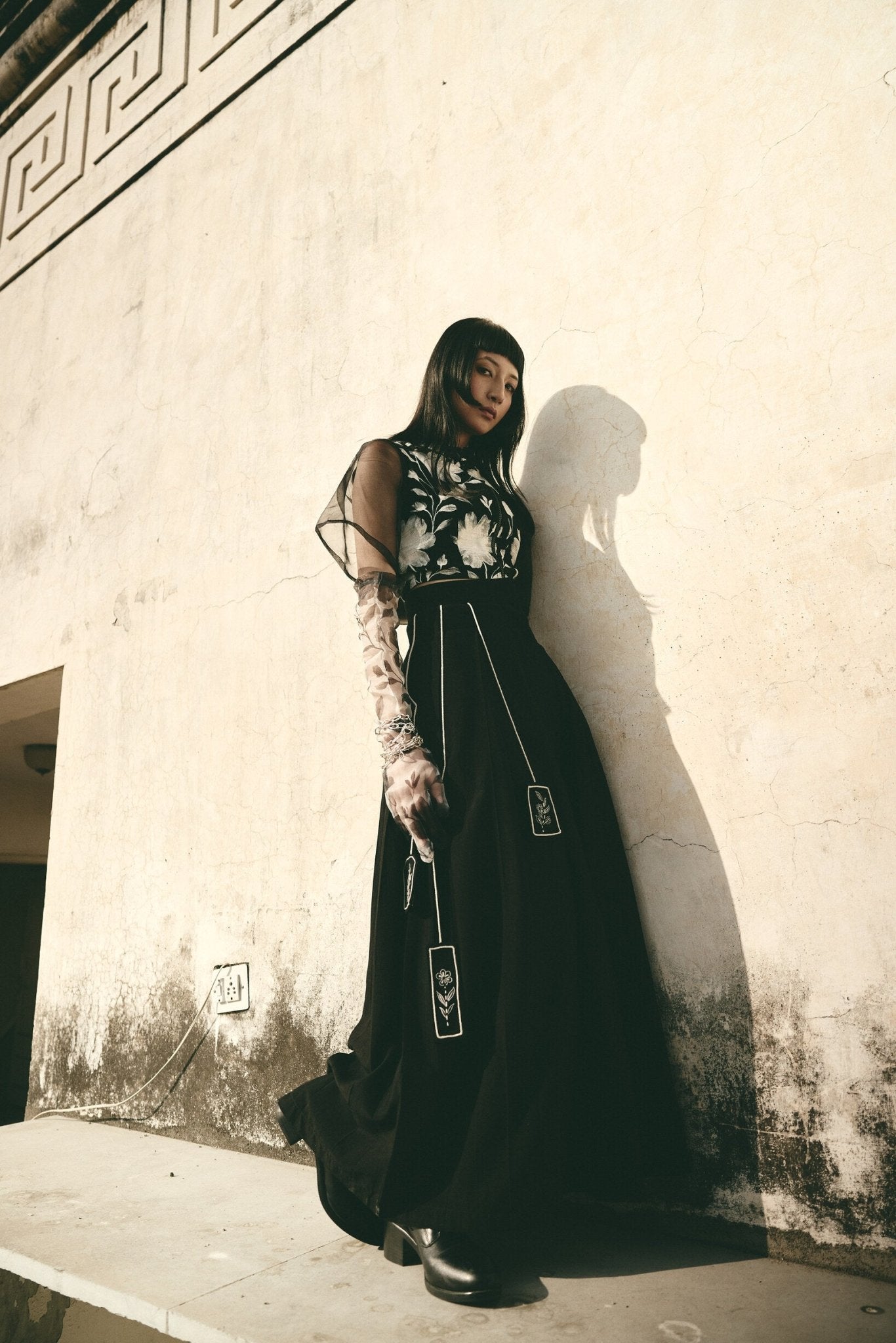 AN Bloom Crop Top - Black - CiceroniCrop TopATBW