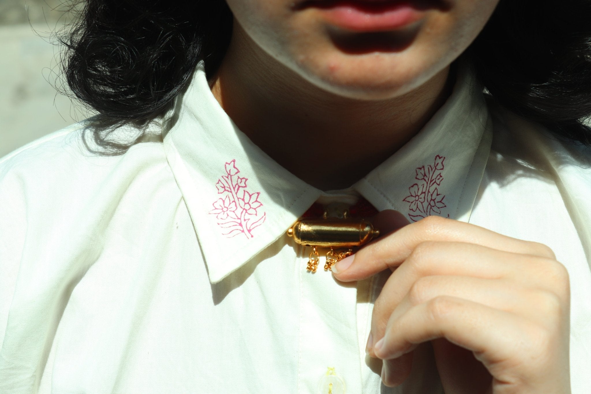 Anaaro - white Khamis shirt in 100% cotton block printed flared shirt - CiceroniUnisex ShirtsAnaaro