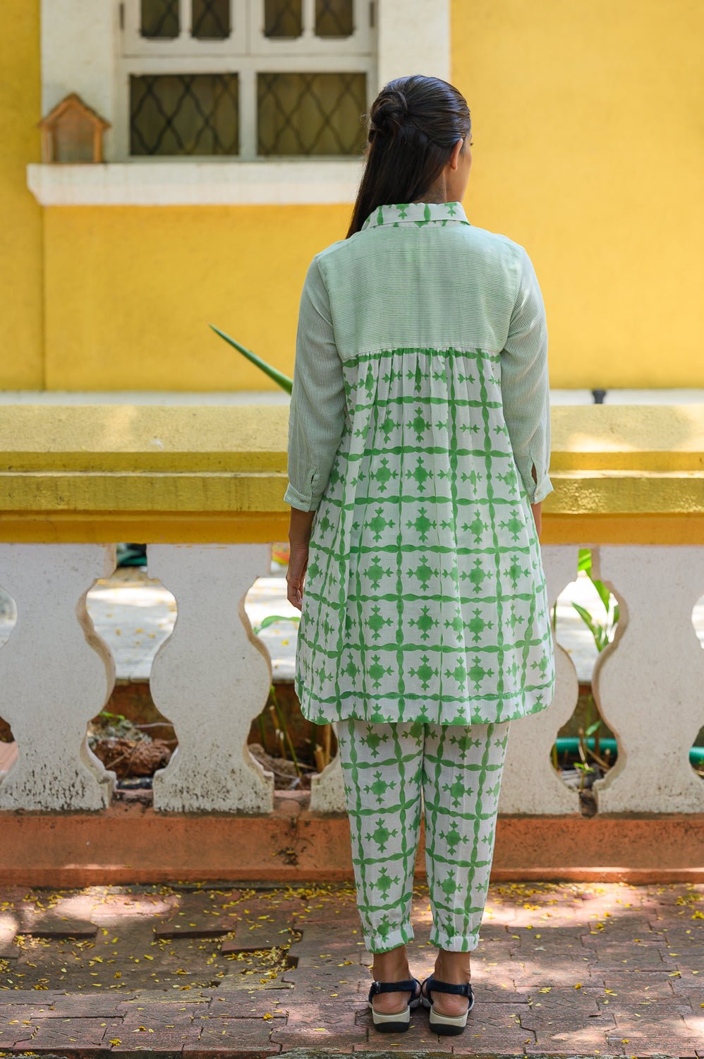 Andreia Pant - CiceroniPantsRaga & Co.