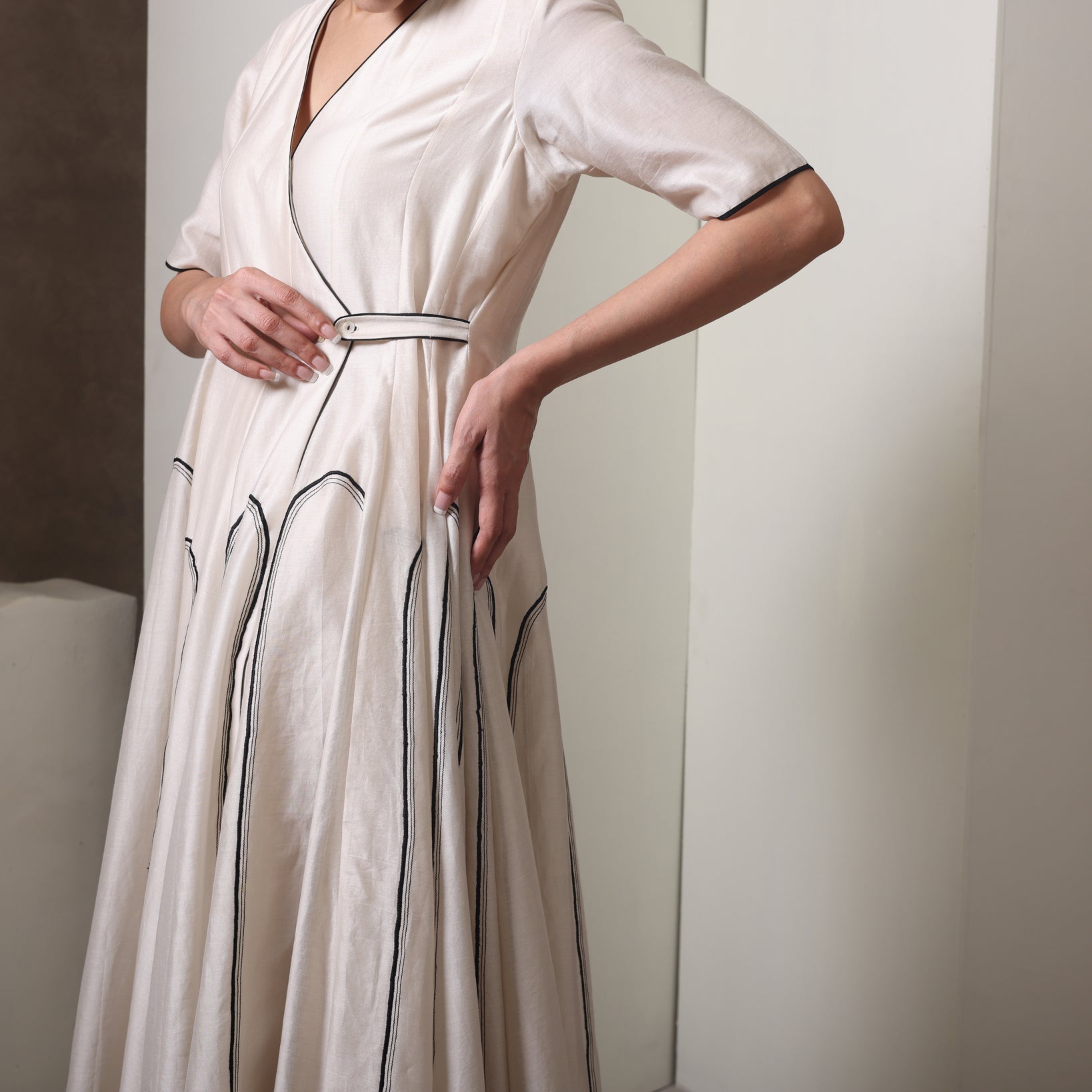 Arch Overlaped Dress - CiceroniDressesChokhi Chorri