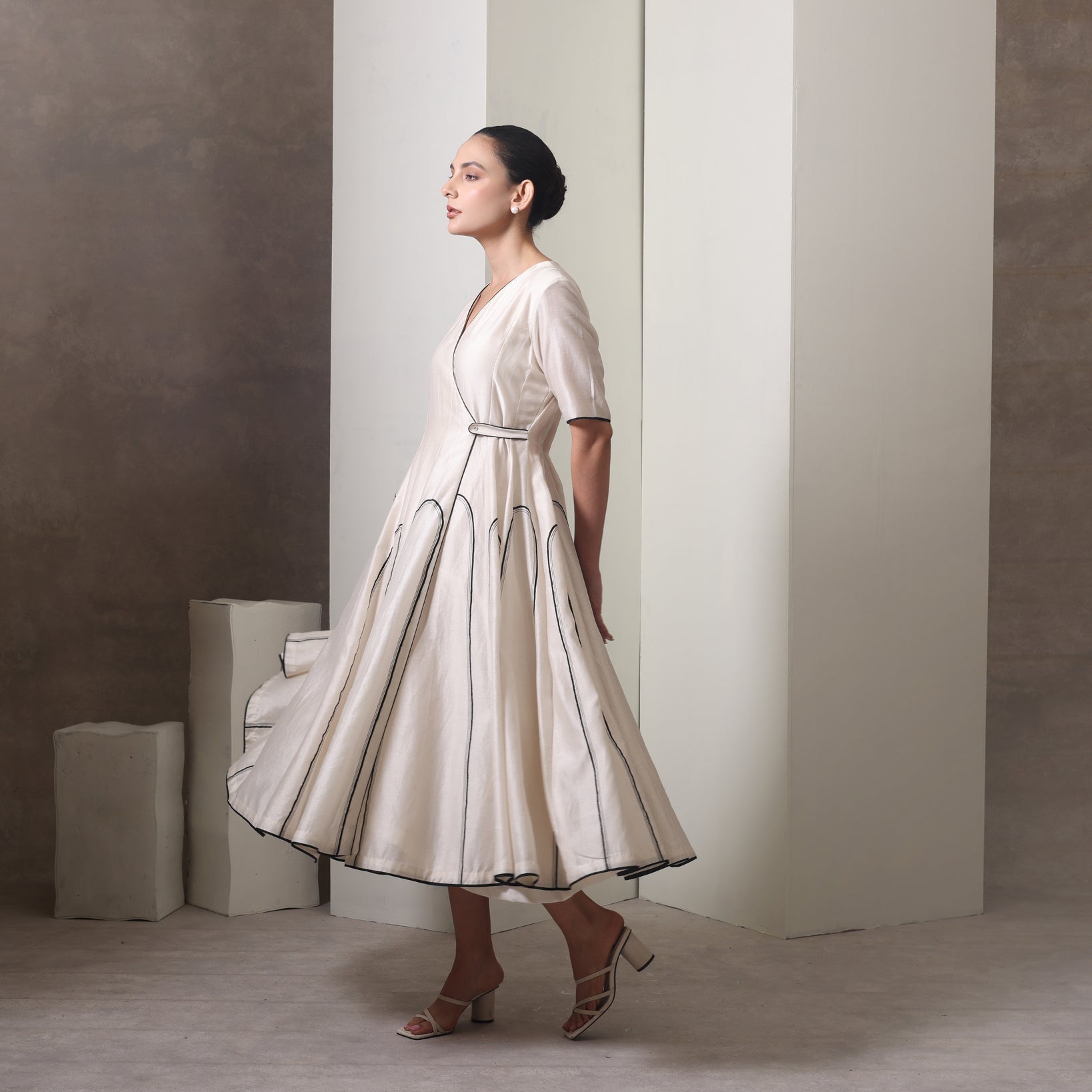 Arch Overlaped Dress - CiceroniDressesChokhi Chorri