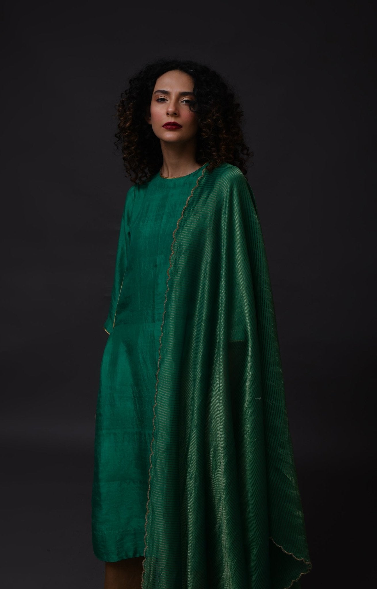 Back Gather Mulberry Silk Kurta Set with Striped Tissue Dupatta (Set of 3) - Emerald - CiceroniKurta Set, Festive WearHiranya