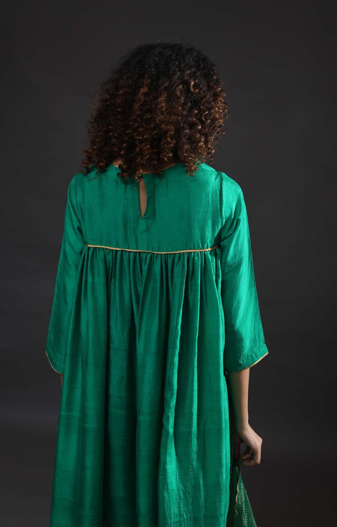 Back Gather Mulberry Silk Kurta Set with Striped Tissue Dupatta (Set of 3) - Emerald - CiceroniKurta Set, Festive WearHiranya