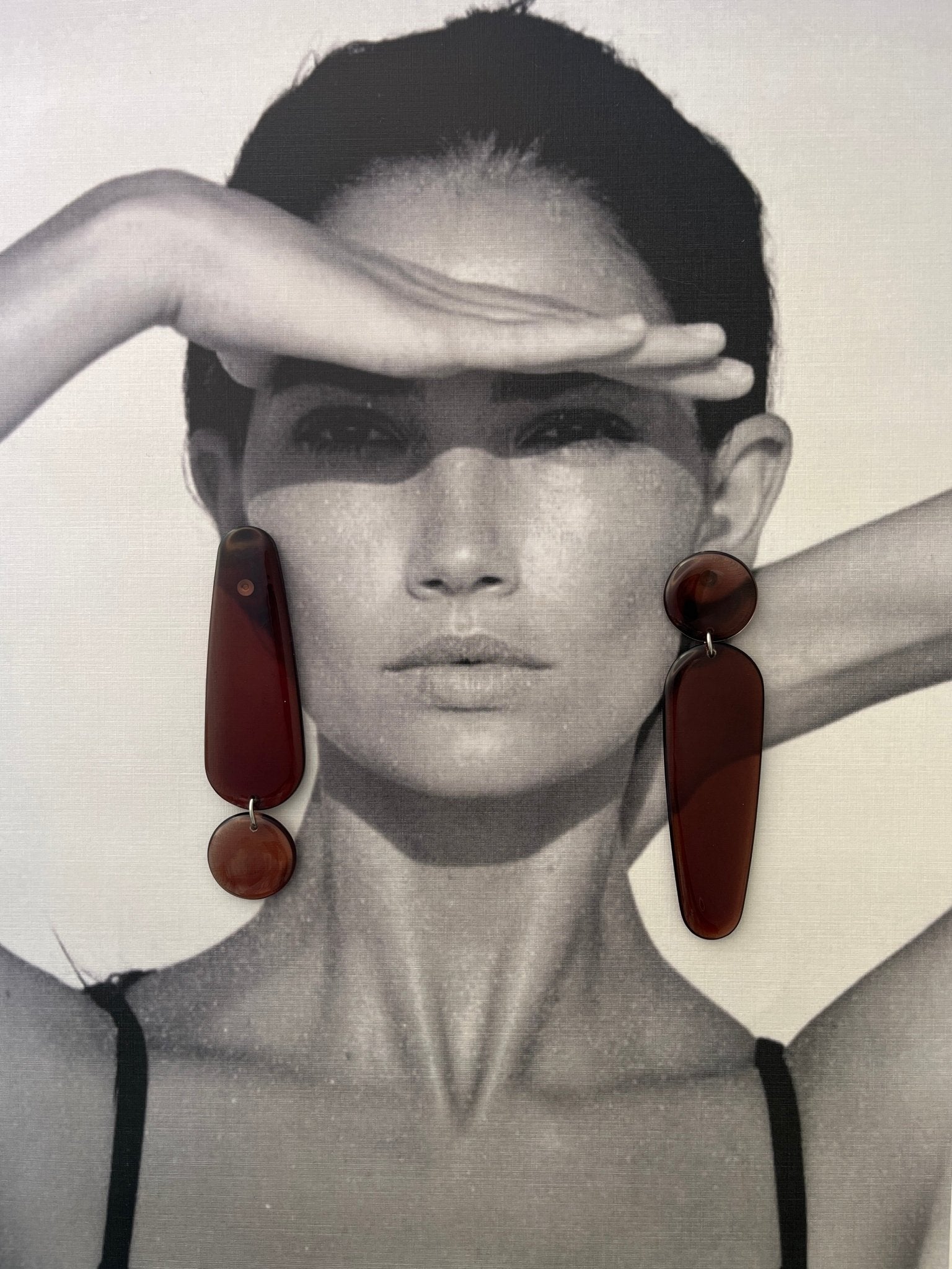 Back to the 60's - Elongated - Brown - CiceroniEarringsShivani Vaishnavi