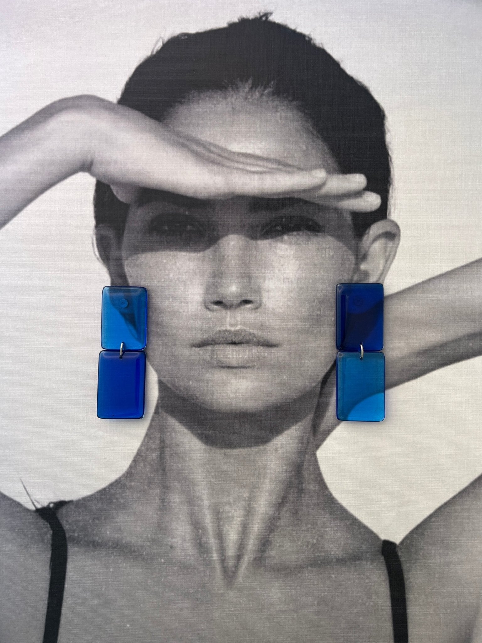 Back to the 60's - Square - Blue - CiceroniEarringsShivani Vaishnavi