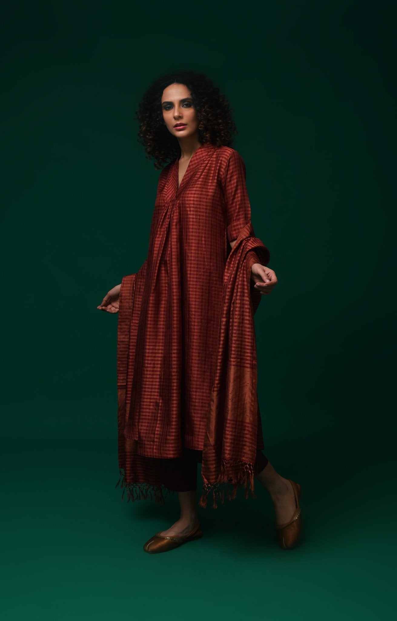 Bangalore Silk Plaid Co - Ord Set with Silk Jamdani Dupatta (Set of 3) - Maroon - CiceroniKurta Set, Festive WearHiranya