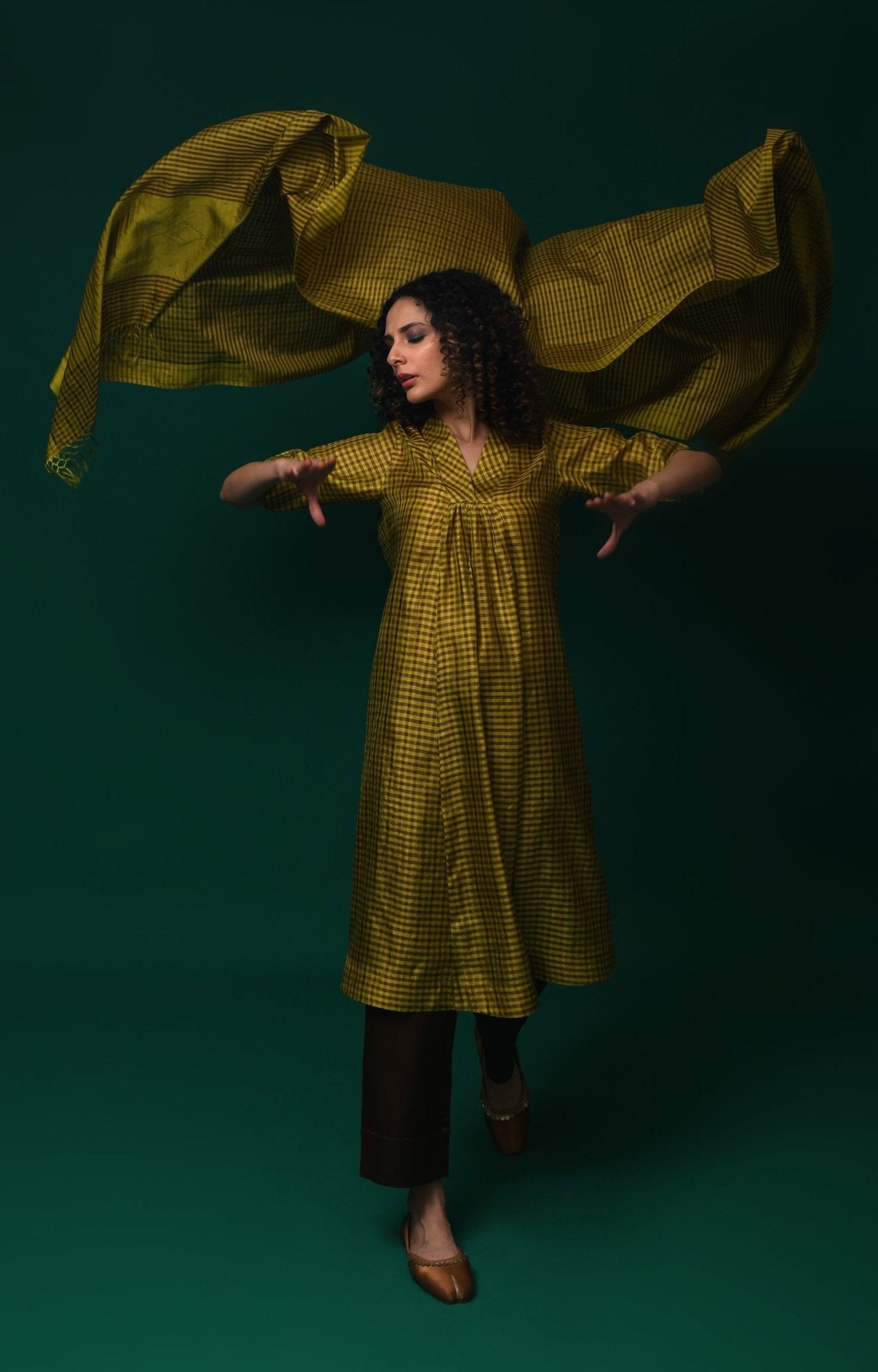 Bangalore Silk Plaid Co - Ord Set with Silk Jamdani Dupatta (Set of 3) - Mustard & Brown - CiceroniKurta Set, Festive WearHiranya