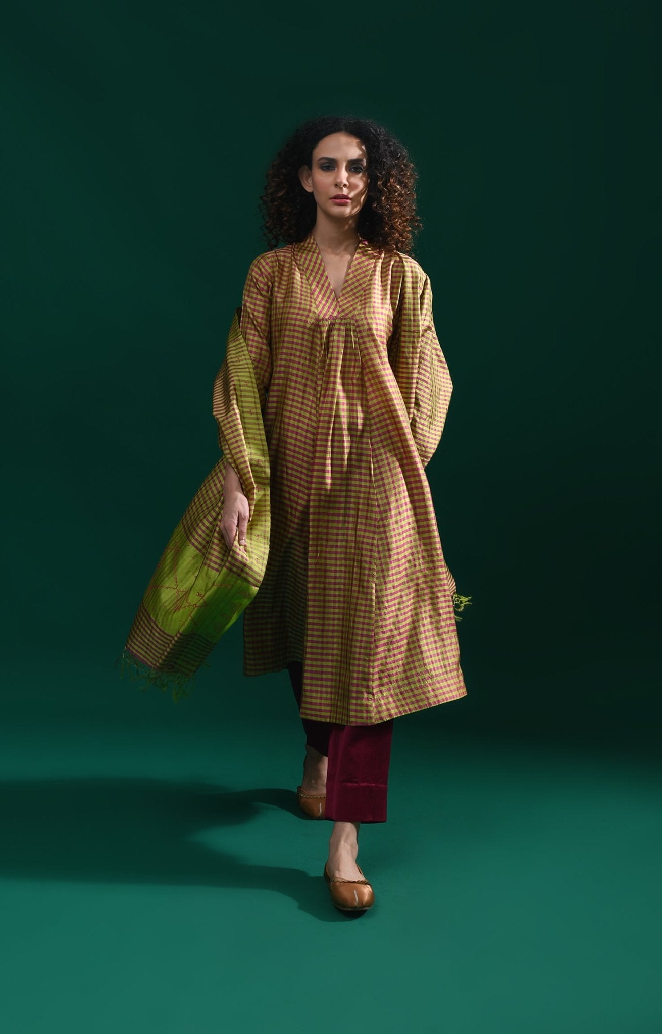 Bangalore Silk Plaid Co - Ord Set with Silk Jamdani Dupatta (Set of 3) - Olive and Pink - CiceroniKurta Set, Festive WearHiranya