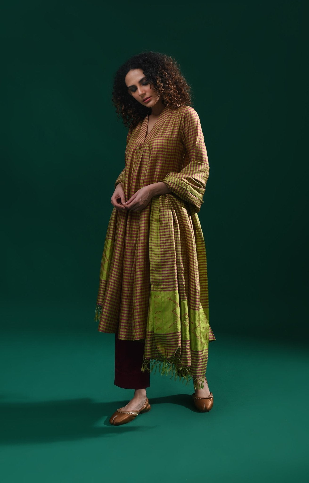 Bangalore Silk Plaid Co - Ord Set with Silk Jamdani Dupatta (Set of 3) - Olive and Pink - CiceroniKurta Set, Festive WearHiranya