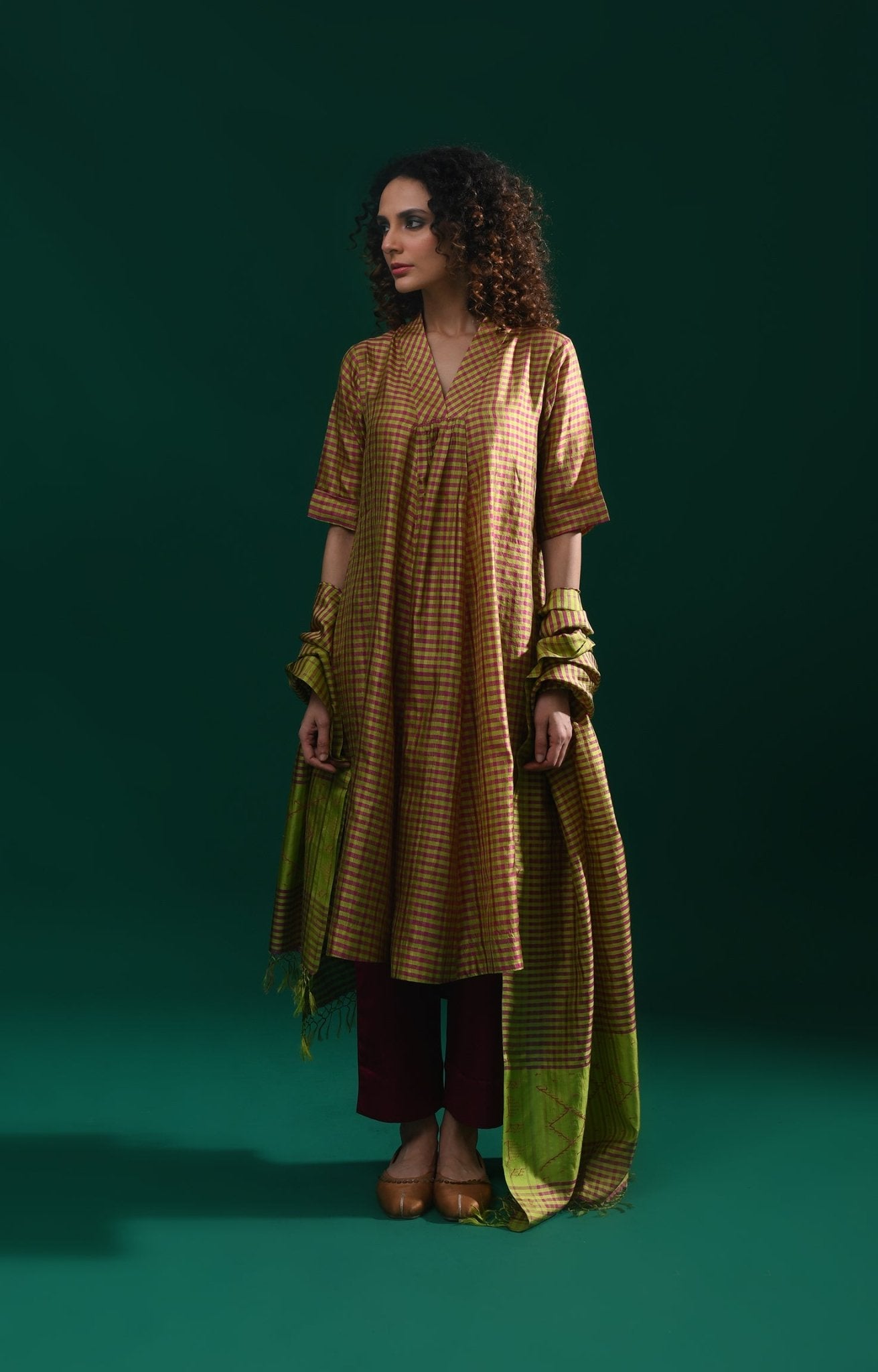 Bangalore Silk Plaid Co - Ord Set with Silk Jamdani Dupatta (Set of 3) - Olive and Pink - CiceroniKurta Set, Festive WearHiranya