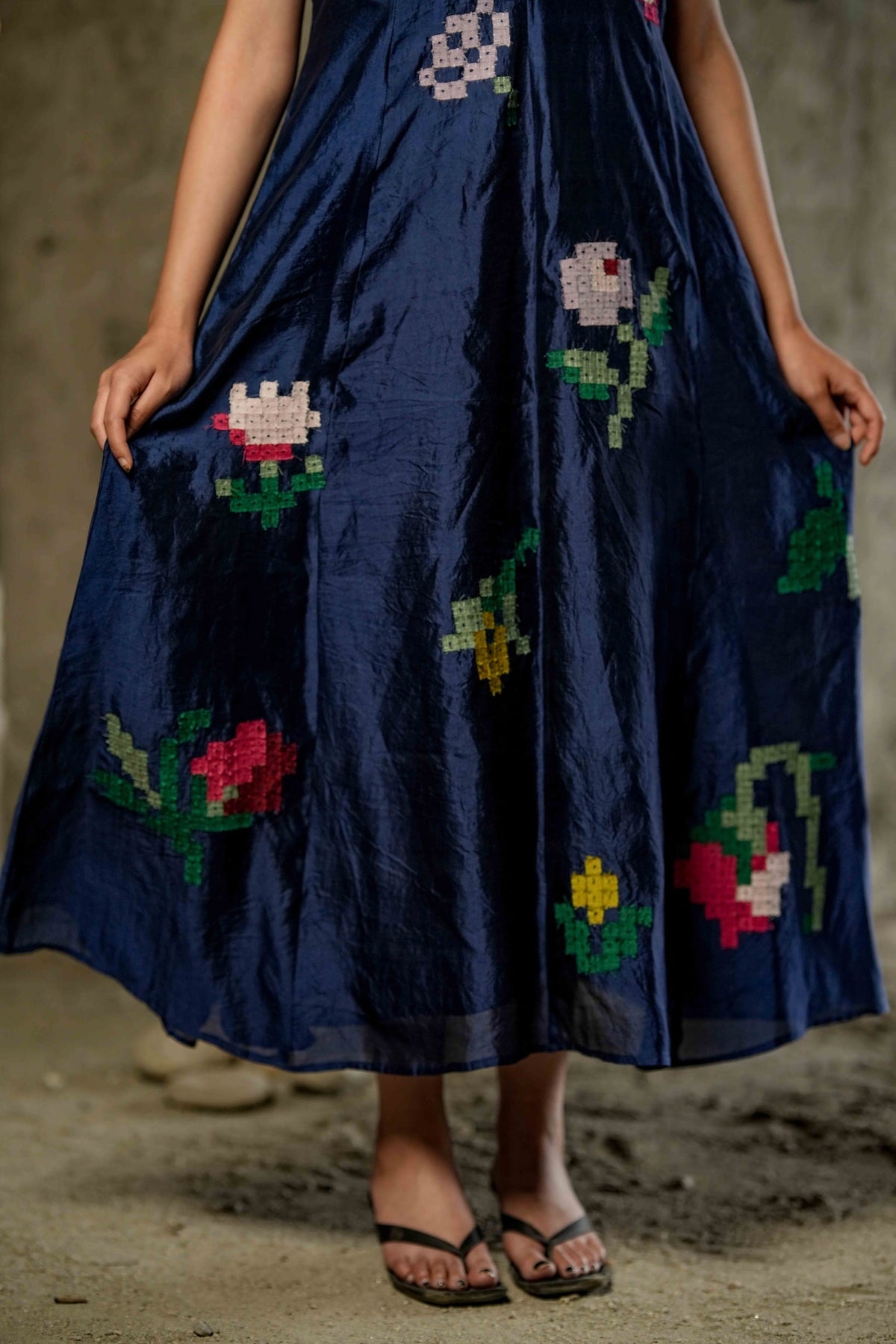 Becoming Dress - CiceroniDressesFive Thirty Somewhere
