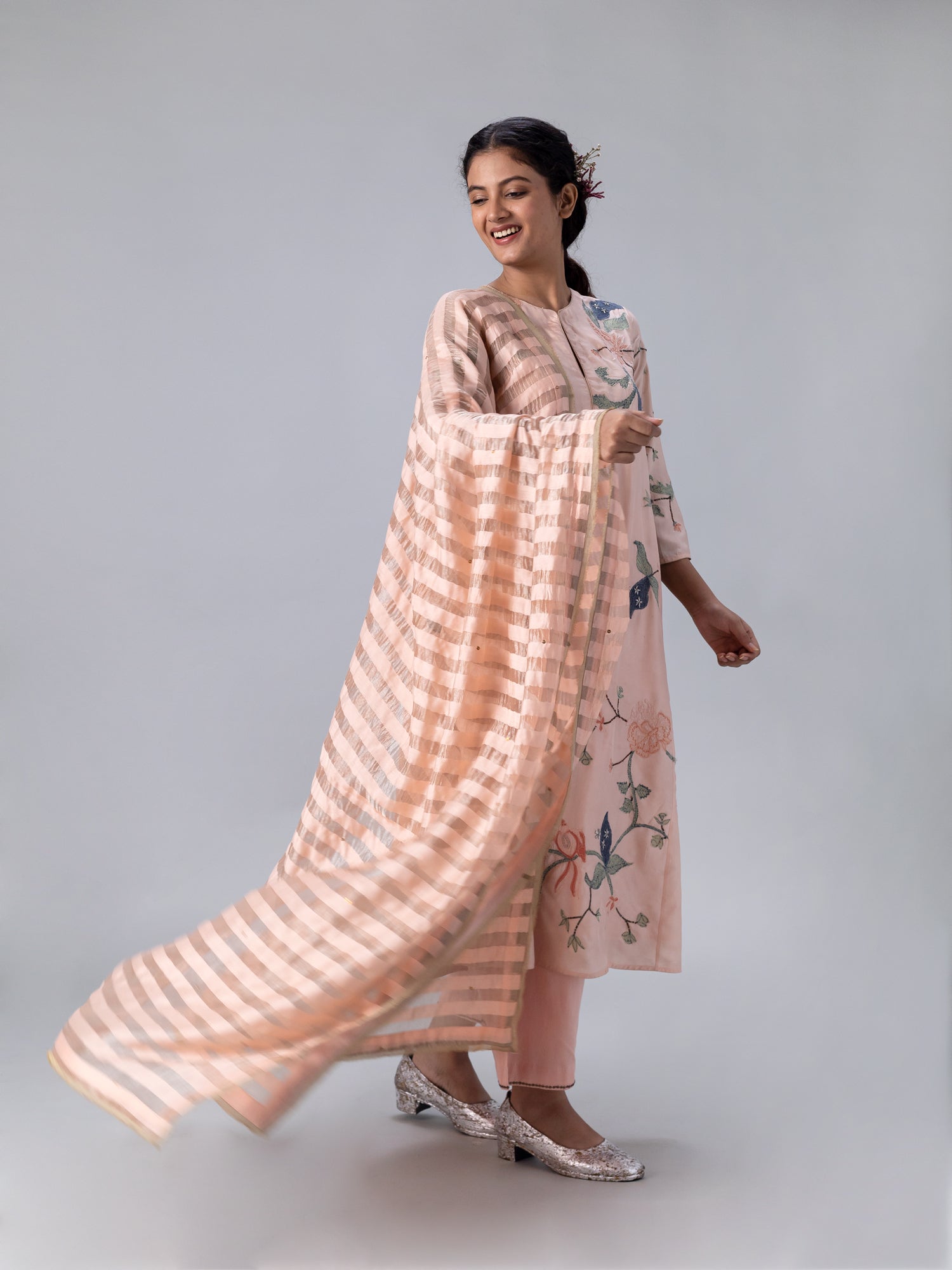 Bela Peach Dupatta - CiceroniDupattaShades of India