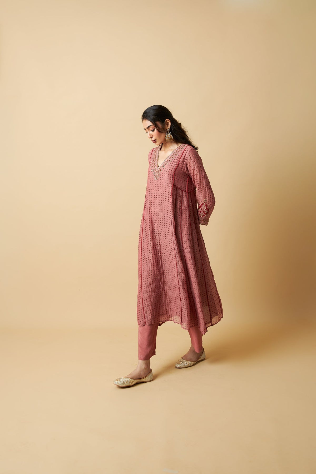 Bijli Begum Embroidered Kurta Set- Set of 2 - CiceroniKurta Set, Festive WearPants and Pajamas