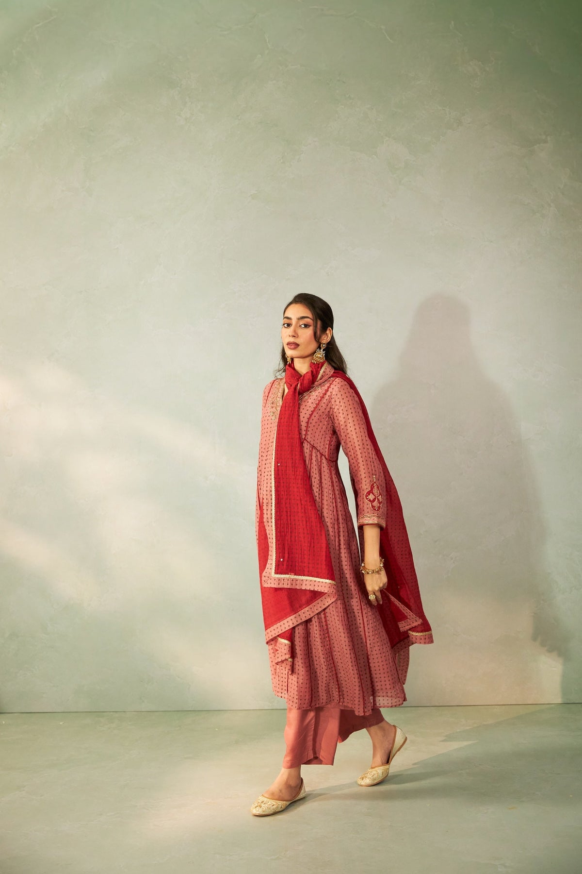 Bijli Begum Embroidered Kurta Set- Set of 3 - CiceroniKurta Set, Festive WearPants and Pajamas