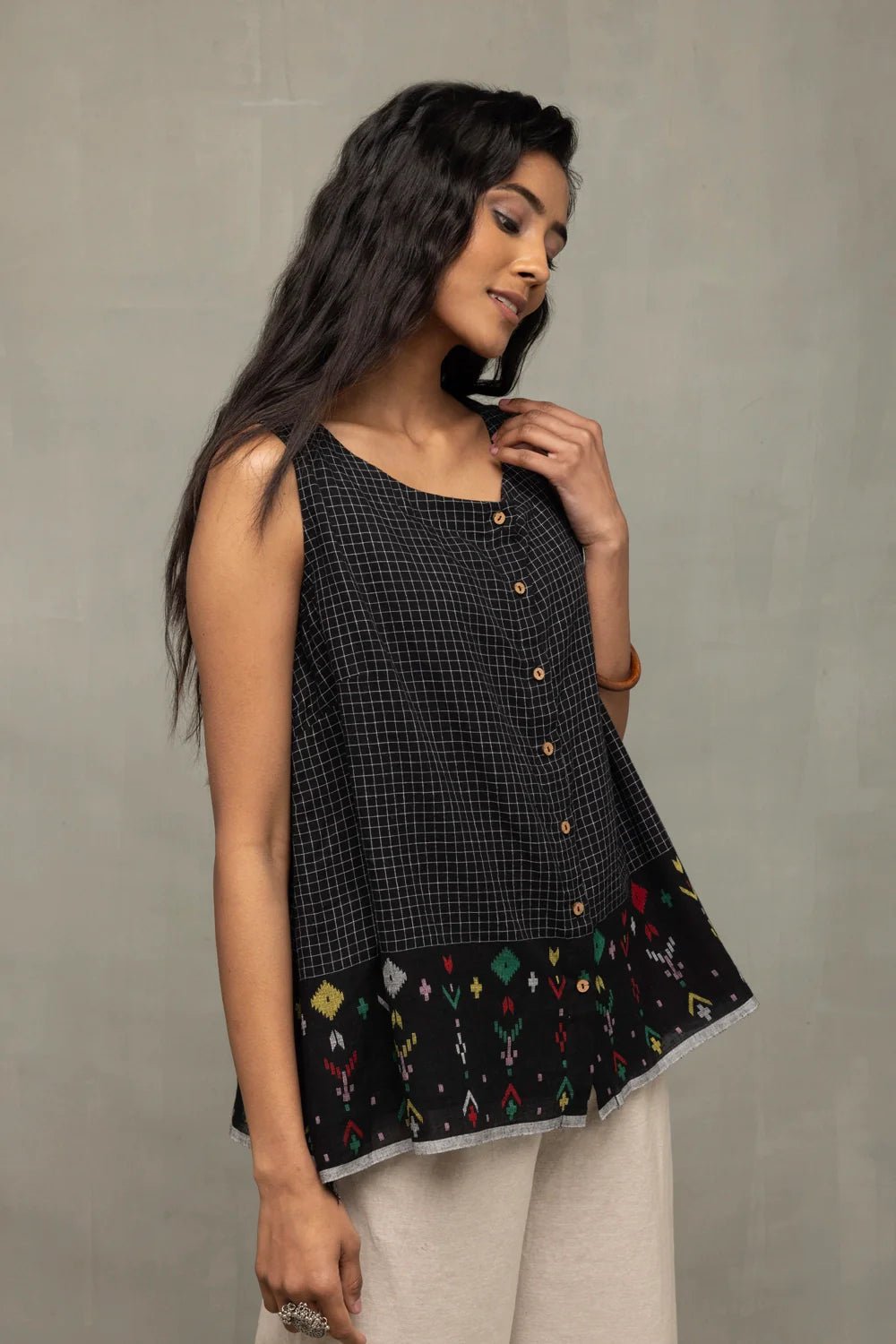 Black Checks Jamdani Top - CiceroniTopsSutra Art of Clothing