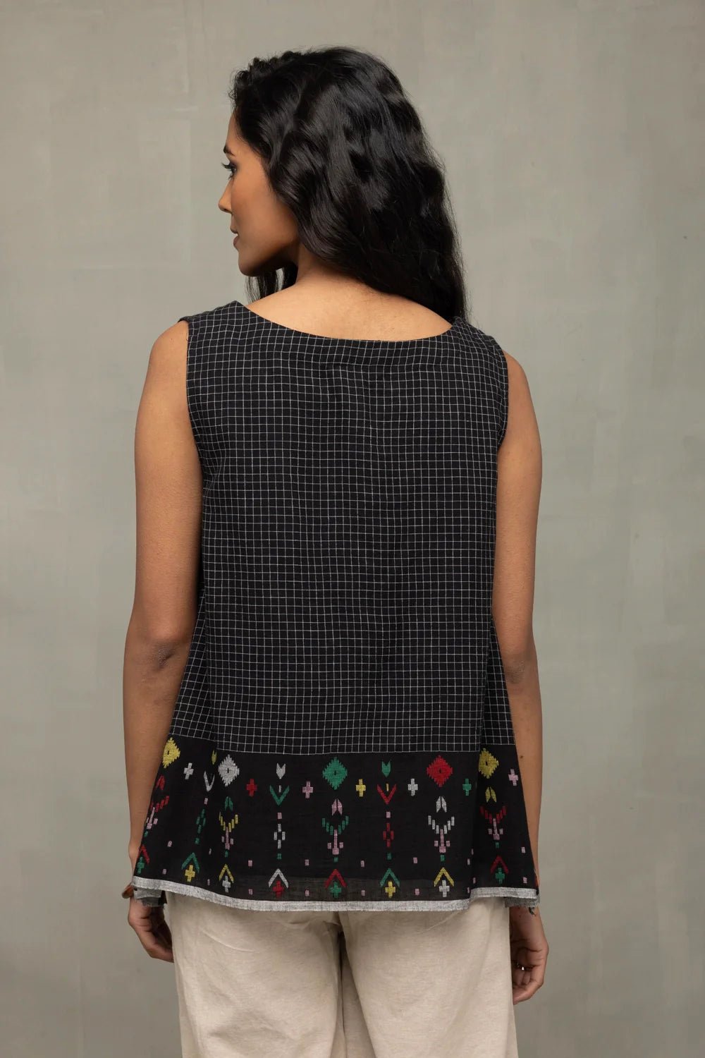 Black Checks Jamdani Top - CiceroniTopsSutra Art of Clothing
