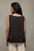 Black Checks Jamdani Top - CiceroniTopsSutra Art of Clothing