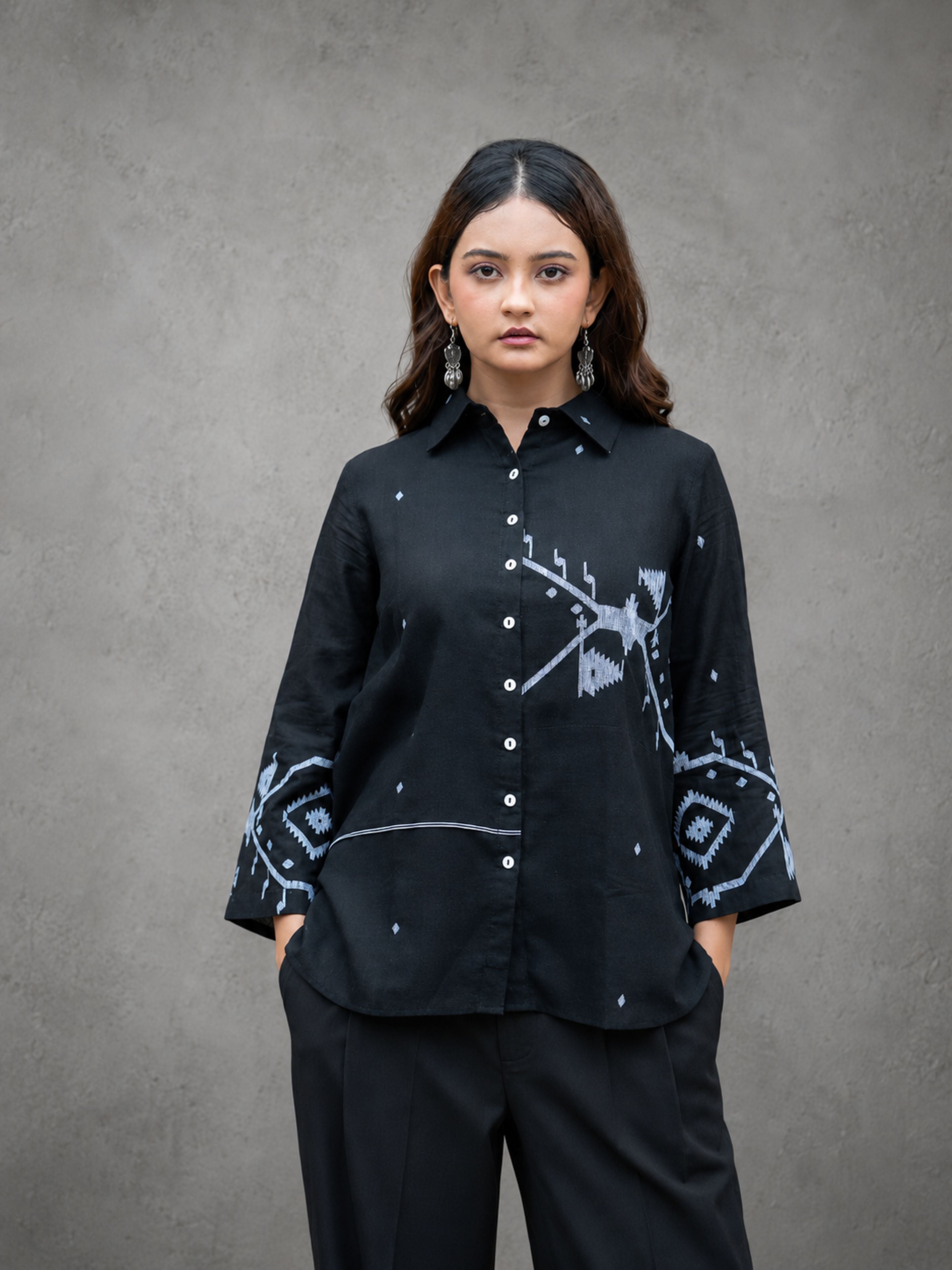 Black Eclipse Jamdani Cotton Shirt - CiceroniWomen ShirtsSutra Art of Clothing