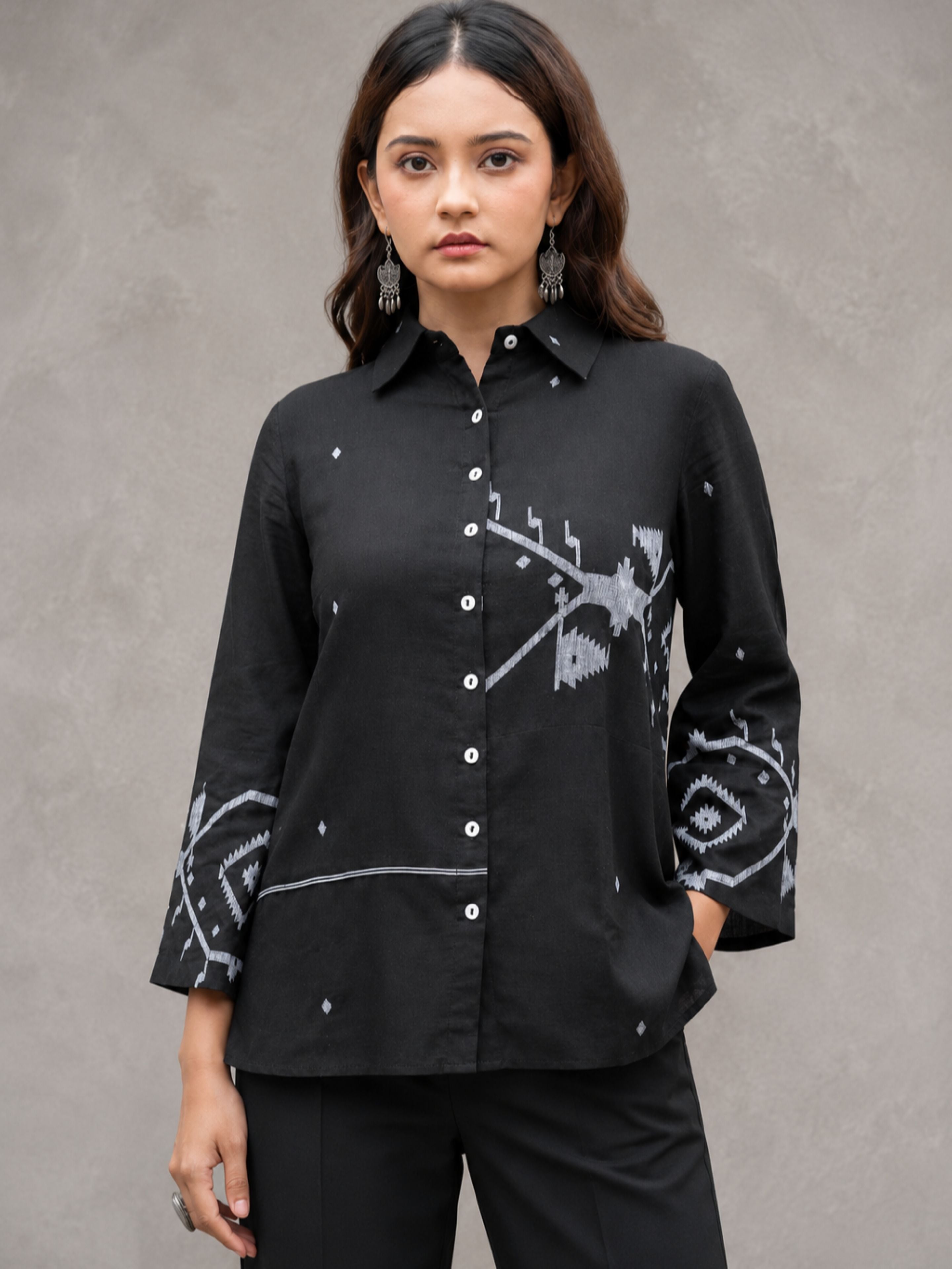Black Eclipse Jamdani Cotton Shirt - CiceroniWomen ShirtsSutra Art of Clothing