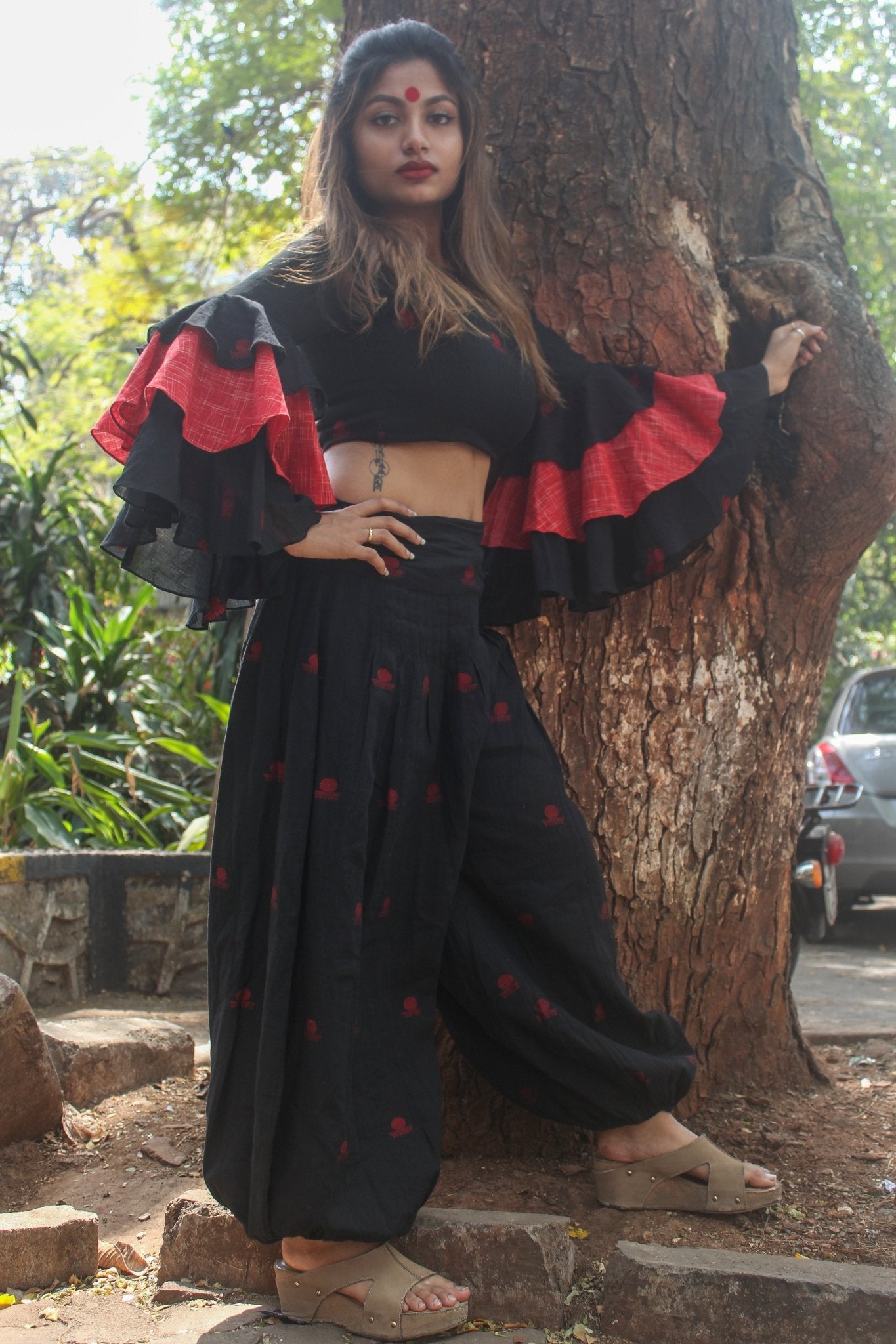 Black Flared Harem Pant in Jamdani - CiceroniPantsPrathaa