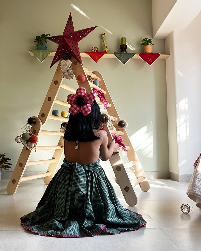 Bloom Handmade Green Checkered Halter Neck Girls Dress - CiceroniDressesLove The World Today