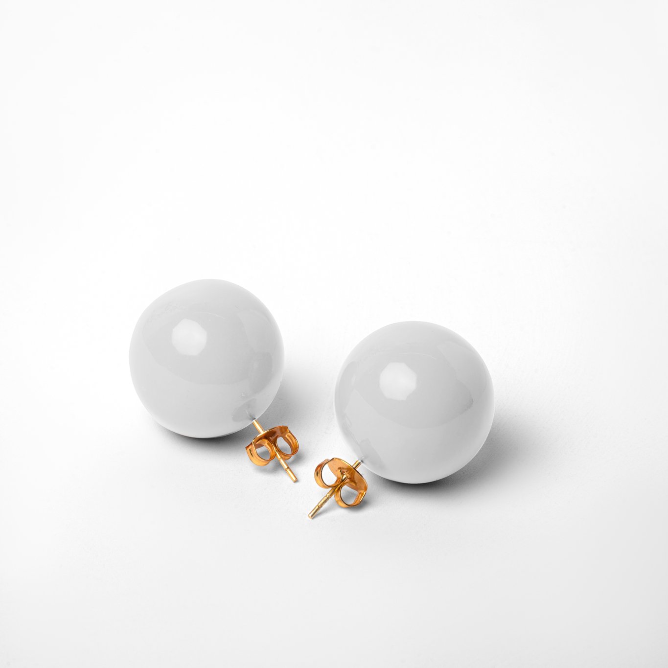 Bubble Studs - White - CiceroniEarringsEquiivalence