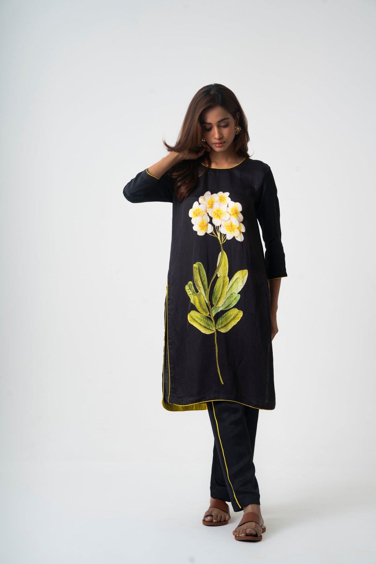Chafa Bloom Black Set - CiceroniKurta Set, Everyday WearPrachi Kamat