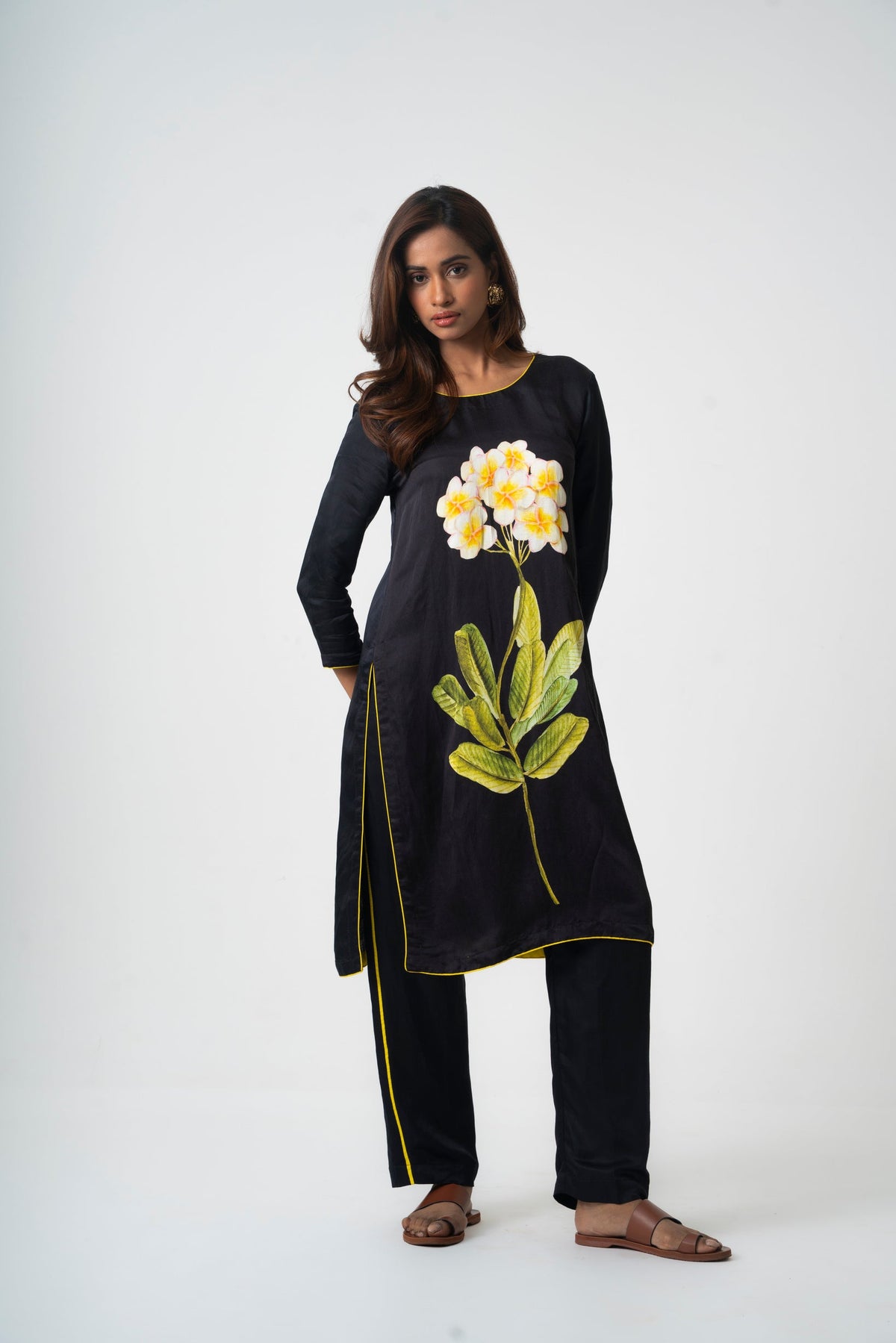 Chafa Bloom Black Set - CiceroniKurta Set, Everyday WearPrachi Kamat