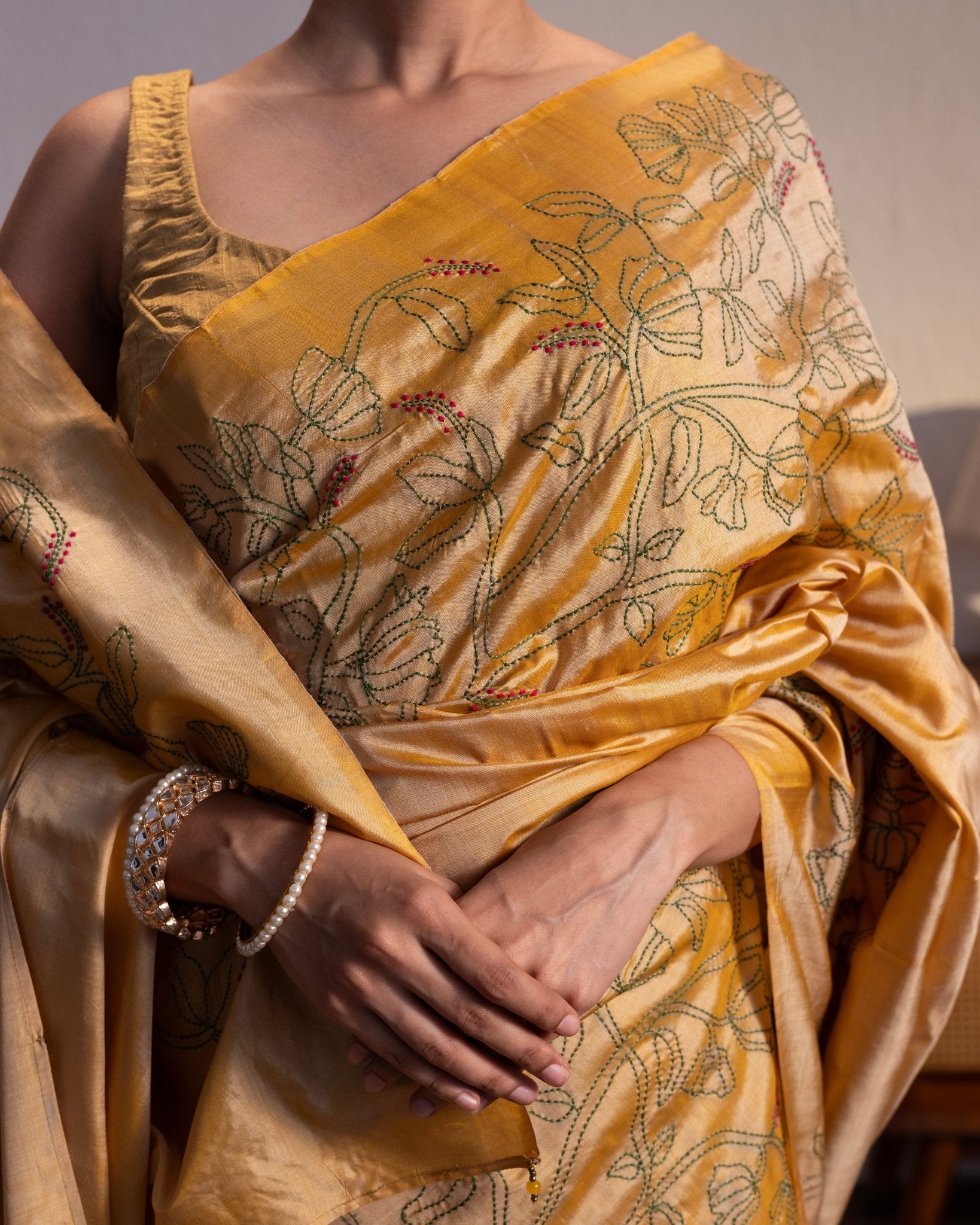 Chaiti - Golden - CiceroniSareeIra