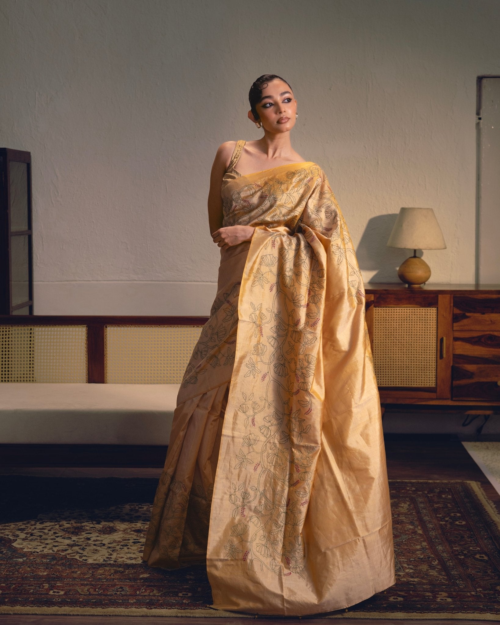 Chaiti - Golden - CiceroniSareeIra