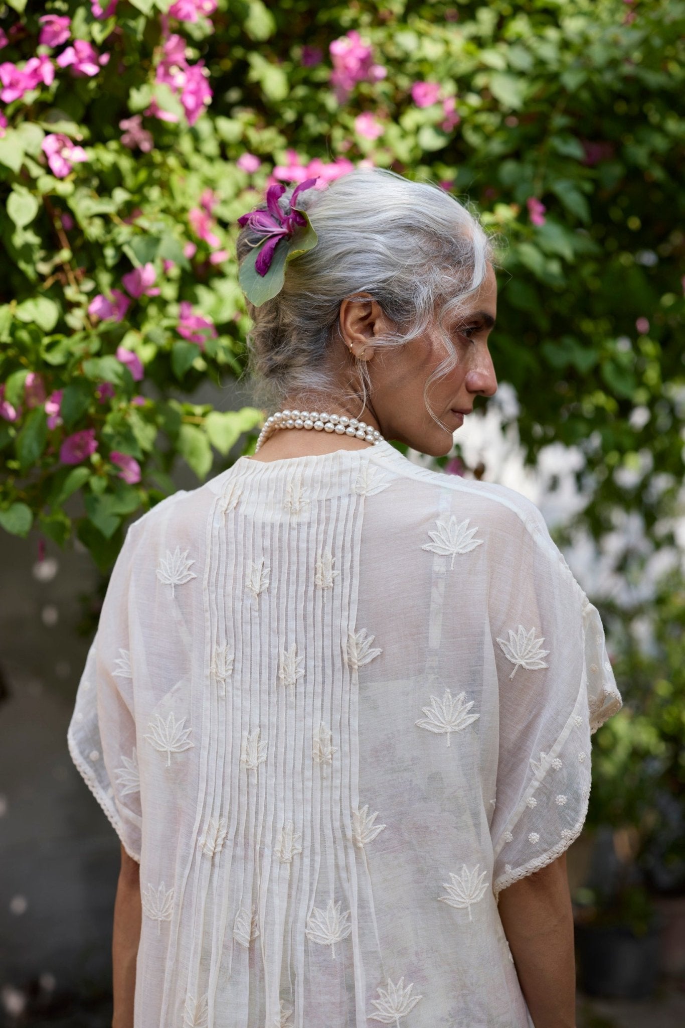 Chiaro Kaftan - Off white and Pink - CiceroniKaftanKhyati Rughani