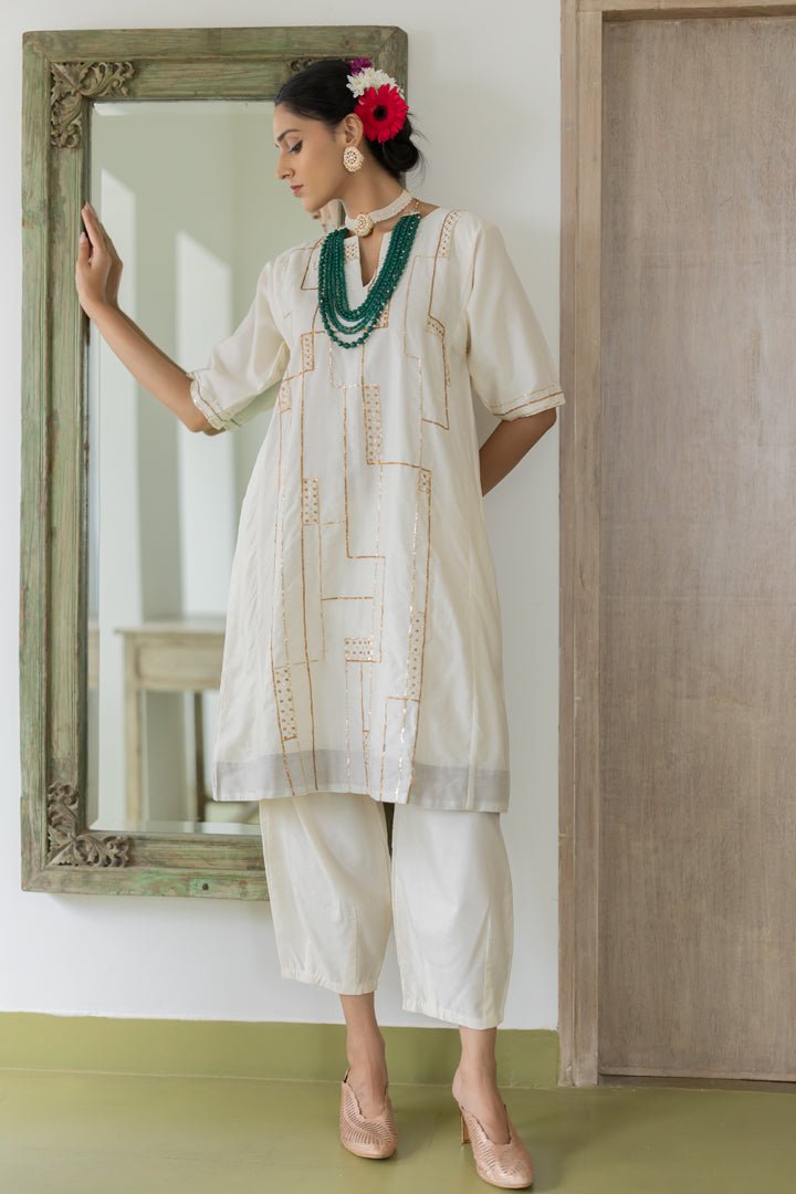 Chitrimaa Kurta and Clinched Pants Set - CiceroniKurta Set, Festive WearSilai Studio