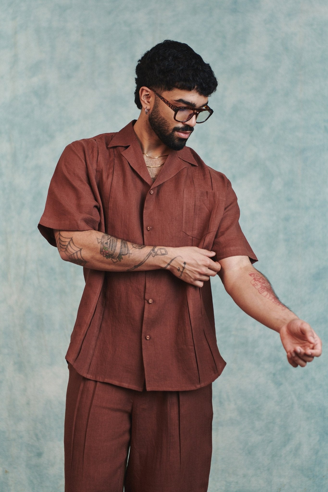 Chocolate Linen Men's Pleated Camp Collar Shirt - CiceroniMen ShirtsSaphed