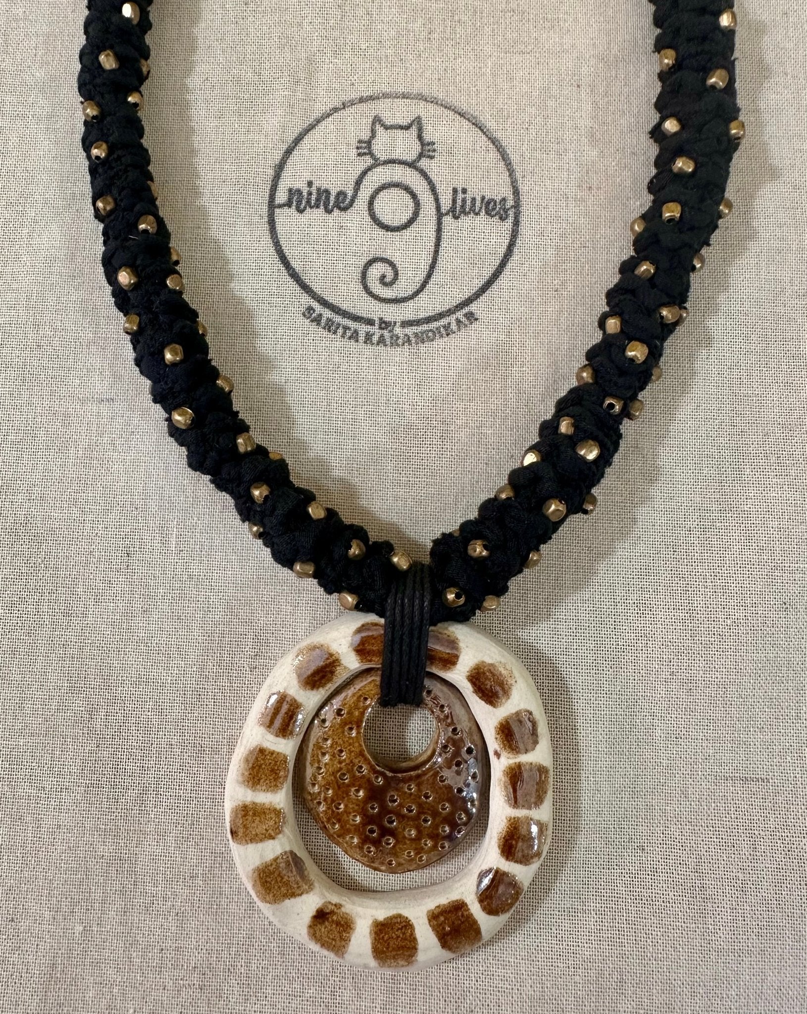 Chunky Circle Neckpiece - CiceroniNeckpieceNine Lives